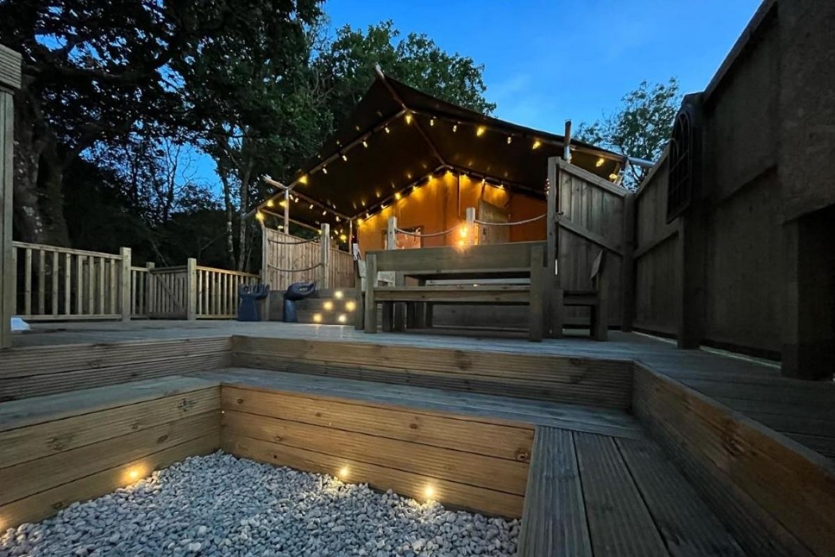 Safari pod with sunken hot tub set for auction with guide price of £45,000