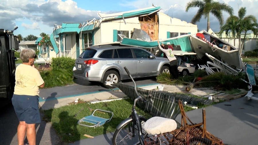 ‘It's all gone': Largo residents cleaning up after tornado rips through neighborhoods