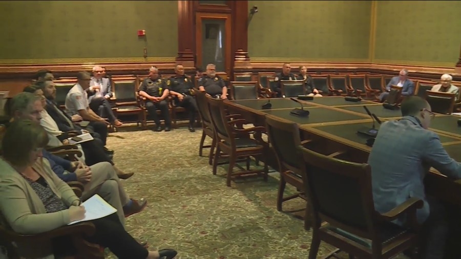 Iowa bill lowering the retirement age for police officers advances in House subcommittee