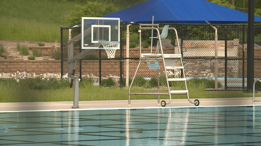 Cool temps keep some central Iowa pools closed over holiday weekend