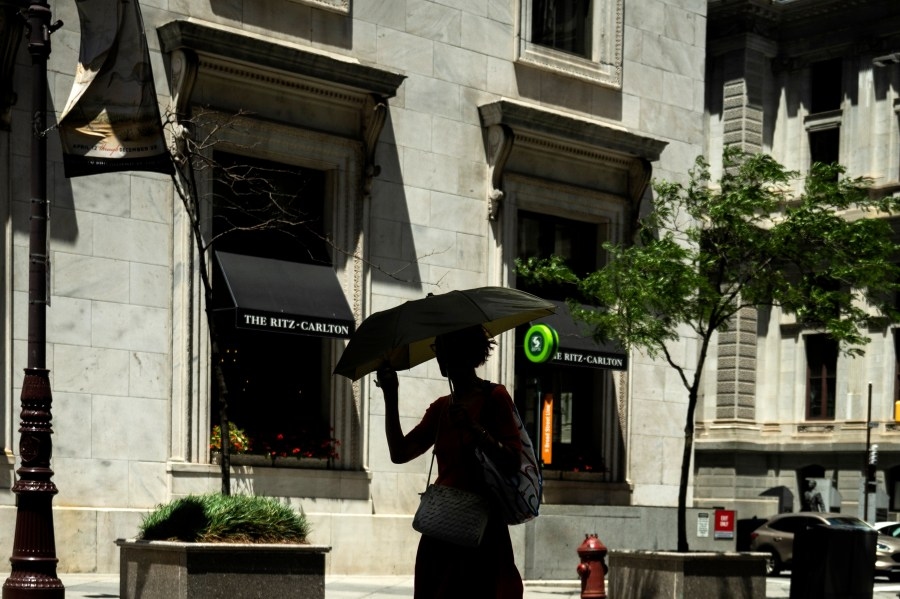 What is an Extreme Heat Warning and when is it issued in Pennsylvania?