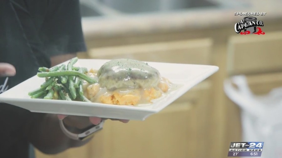 What's Cooking: Turkey Steaks with Mashed Potatoes and Green Beans