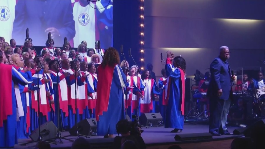 Mississippi Mass Choir song tops Billboard chart