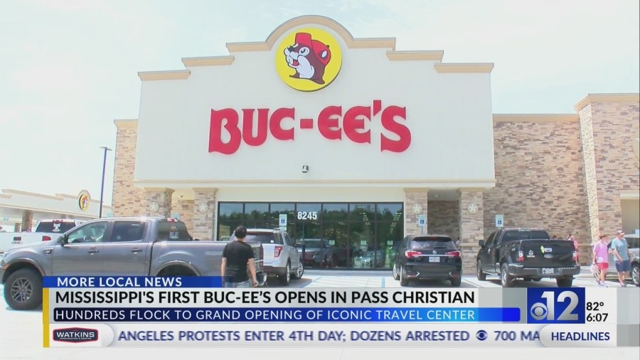 Grand opening of first Mississippi Buc-ee's draws huge crowd