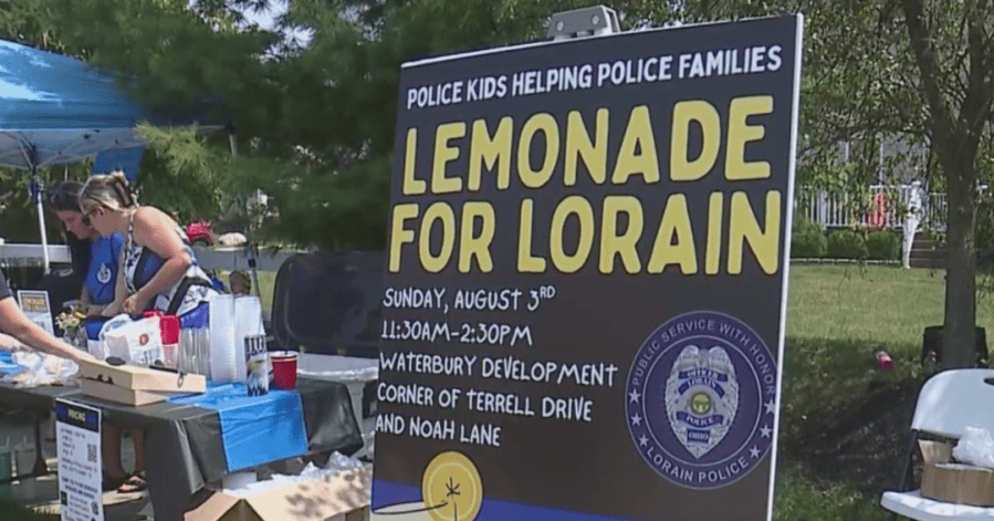 Families of officers hold lemonade stand for Lorain police after deadly attack