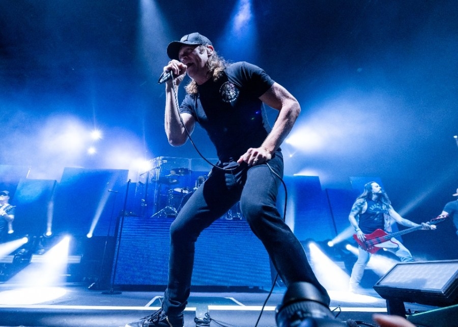 3 Doors Down singer Brad Arnold diagnosed with stage 4 cancer: ‘I have no fear'
