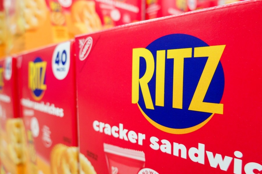Urgent RITZ cracker sandwich recall; labeling error could cause life-threatening allergic reactions: FDA