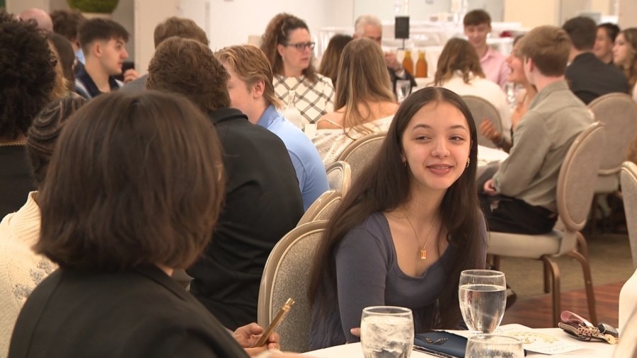 Trumbull County high schoolers awarded scholarships at annual breakfast