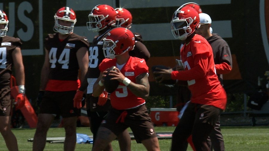 Browns new quarterbacks share first impressions on day two of rookie minicamp