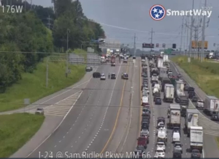 Interstate 24 East closed due to multi-vehicle crash