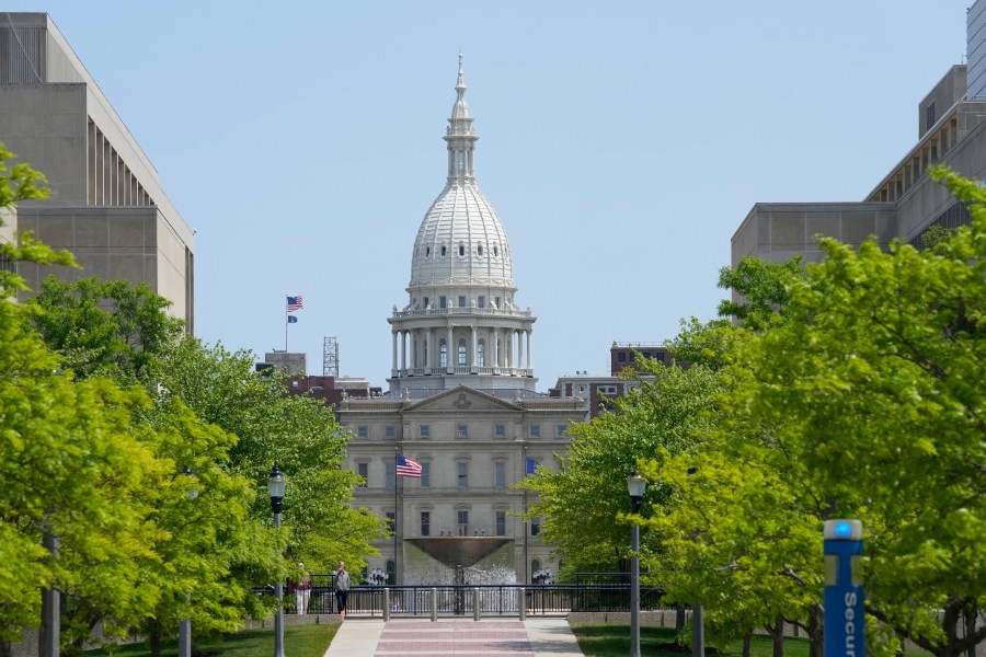 Tipped wage rework bill heads back to the Michigan Senate