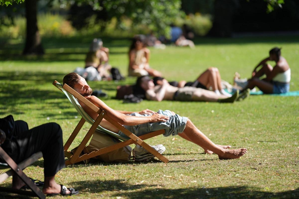 Significant impacts to health 'likely' in Worcestershire as heat warning issued