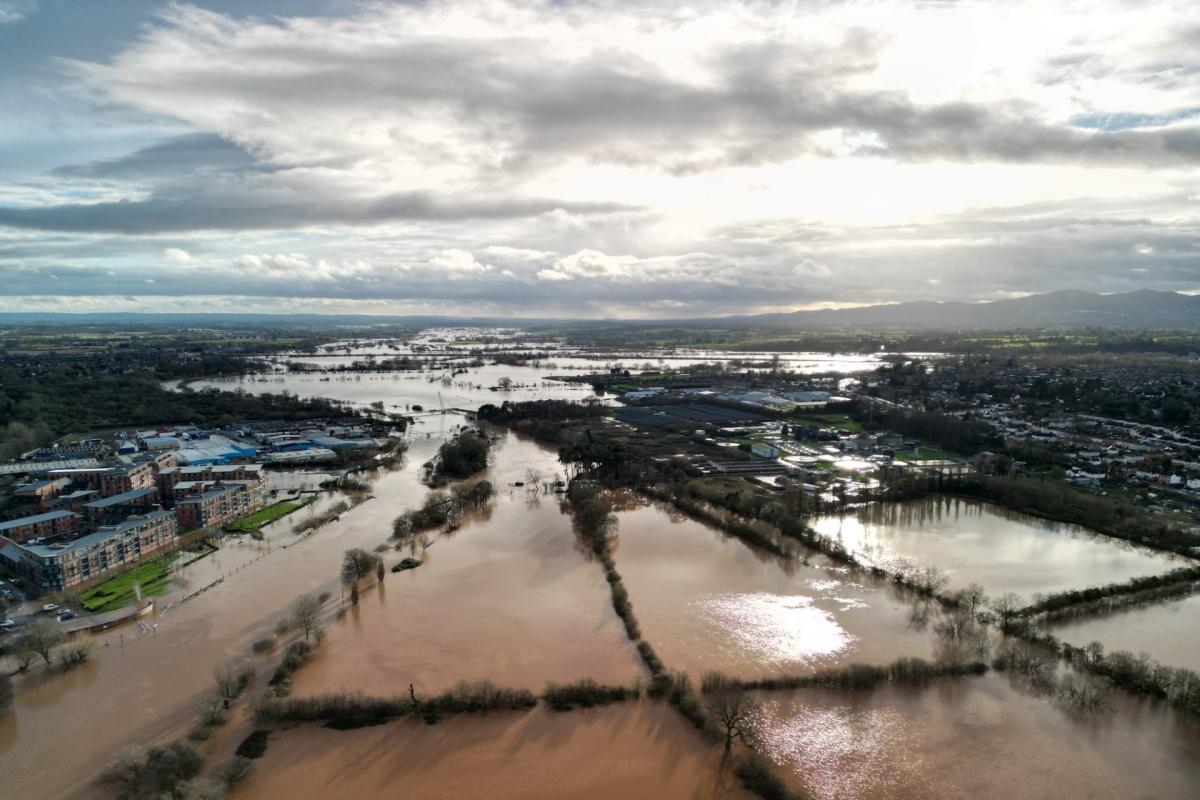 'People living downstream on the Severn should really be on the alert'