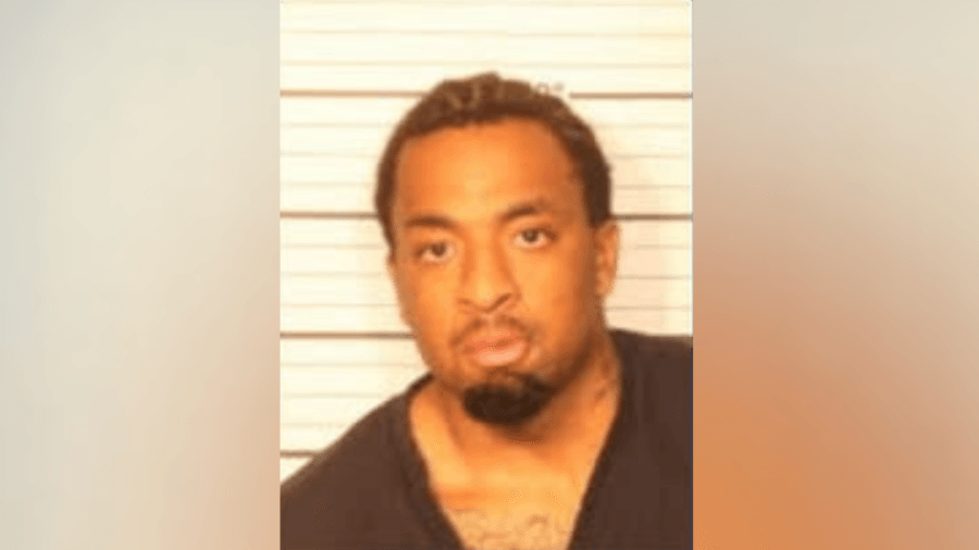 DA wants life without parole for man accused of stabbing wife, vacuuming blood