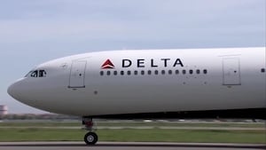 Delta flight headed to Atlanta returns to LAX over smoking engine