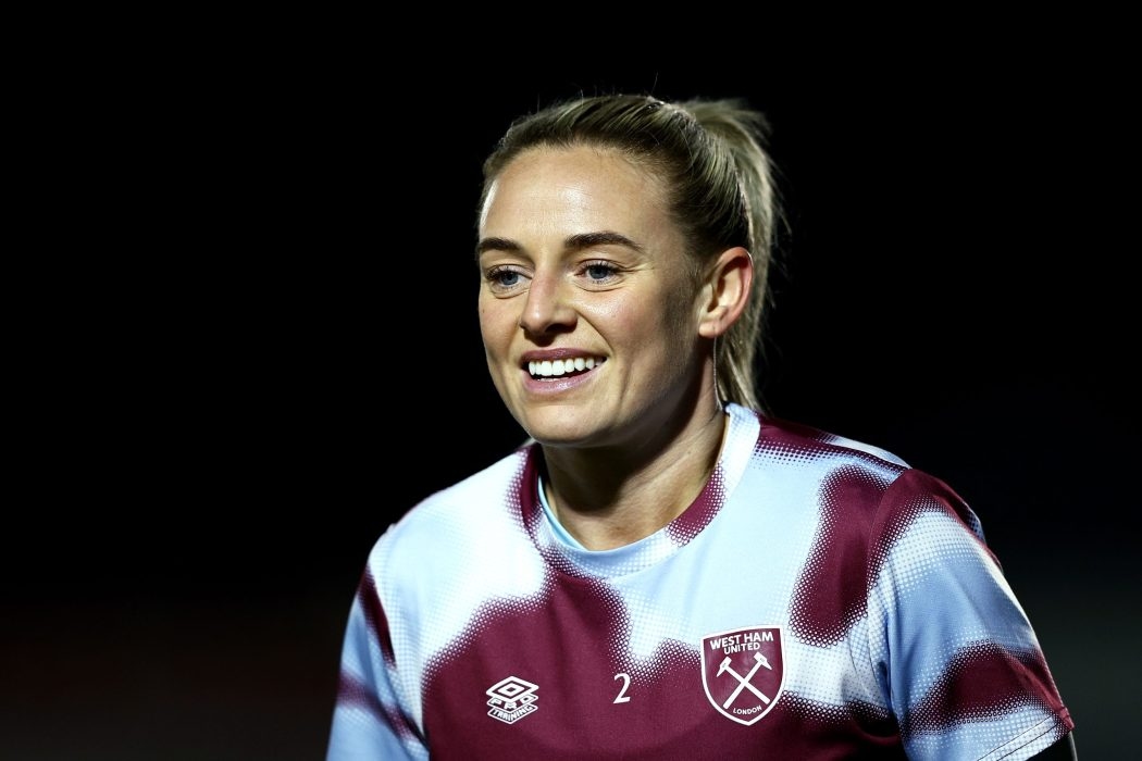 Nottingham Forest sign former West Ham United full-back Smith