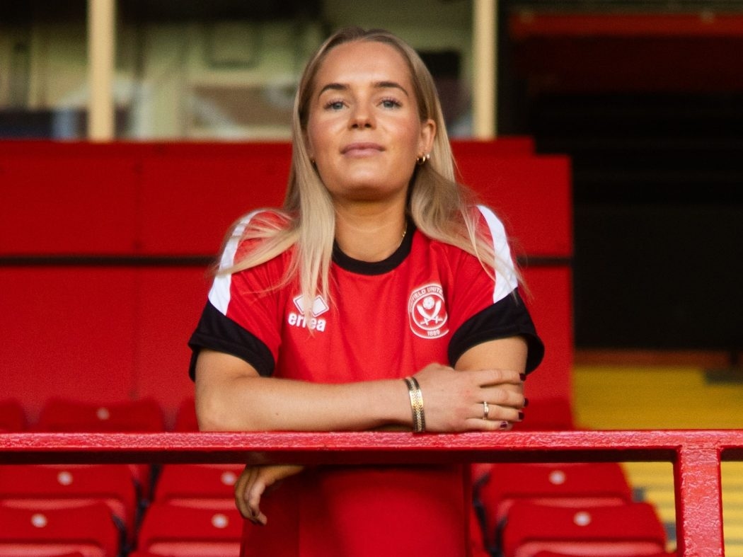 Sheffield United sign midfielder Scofield