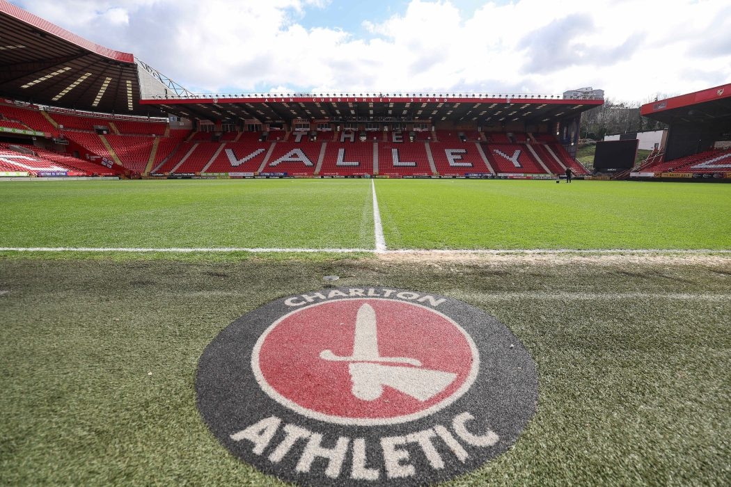 Charlton Athletic sign defender Lobato
