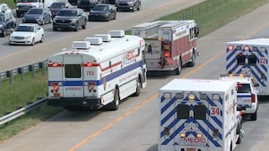 6 killed, teen survives crash on I-485; good Samaritan stayed by her side