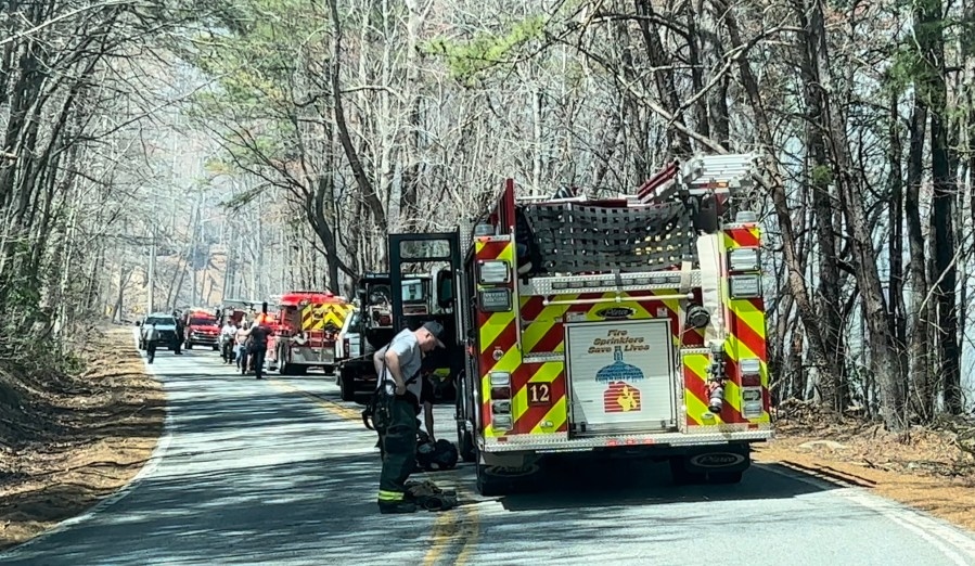 ‘Extreme wildfire behavior:' Crews continue battling northern Greenville Co. fire as conditions worsen