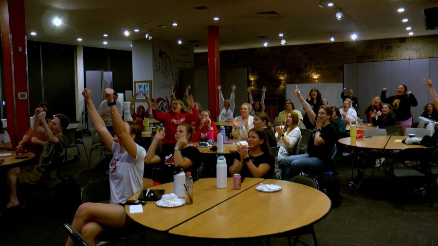 Saint Francis students take in March madness game at watch party, thankful for exciting season despite the loss