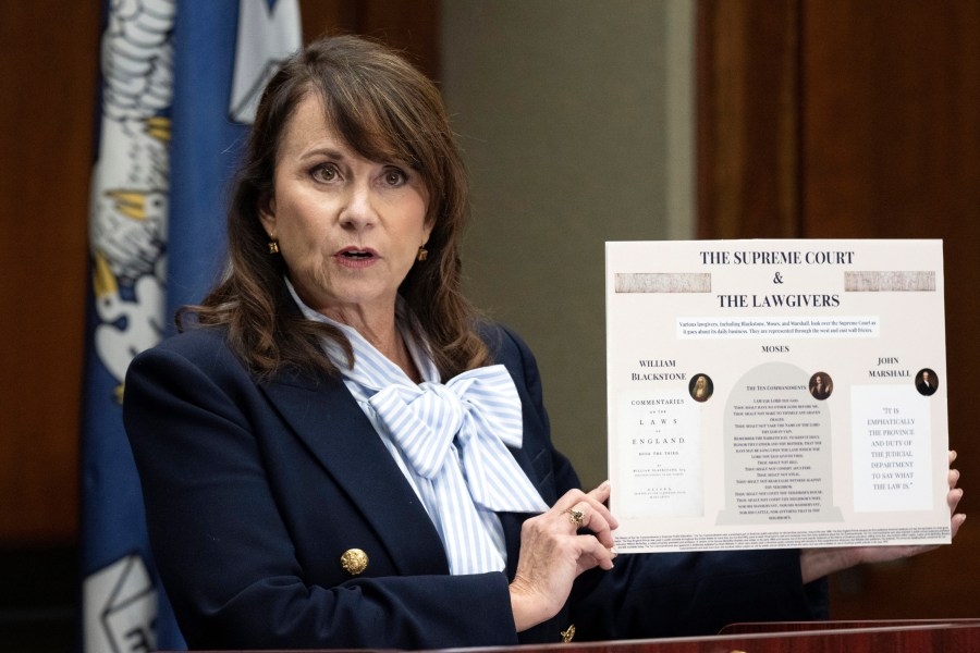 Louisiana Attorney General files petition for full Fifth Circuit to rehear Ten Commandments law