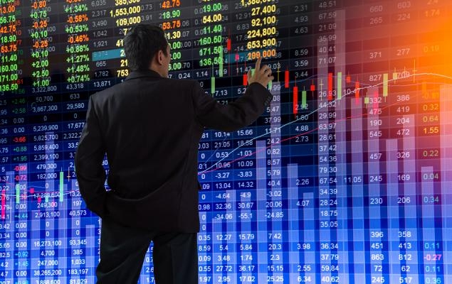 DECK vs. UAA: Which Footwear Brand is the Smarter Investment Now?