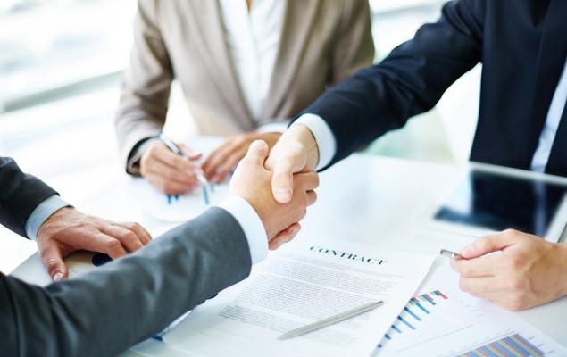 Mastercard Expands Digital Currency Reach via Fiserv & Chainlink