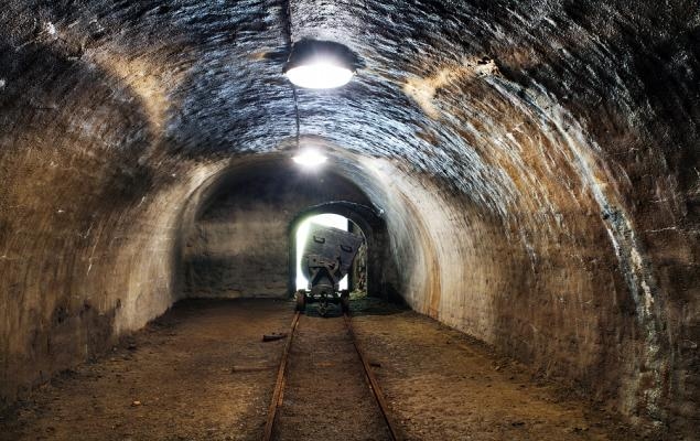 Kinross Gold Completes Acquisition of 9.9% Stake in Eminent Gold