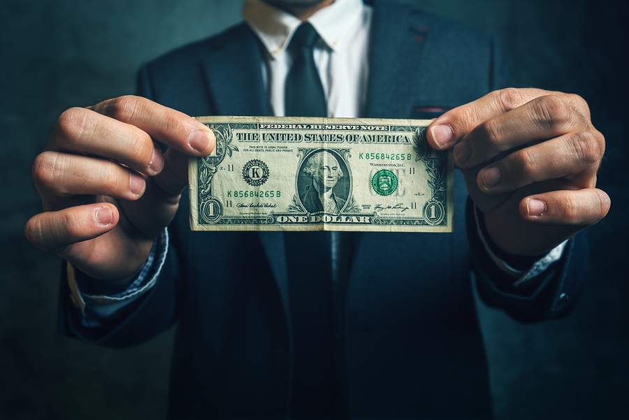 Lindsay (LNN) Surpasses Q3 Earnings and Revenue Estimates
