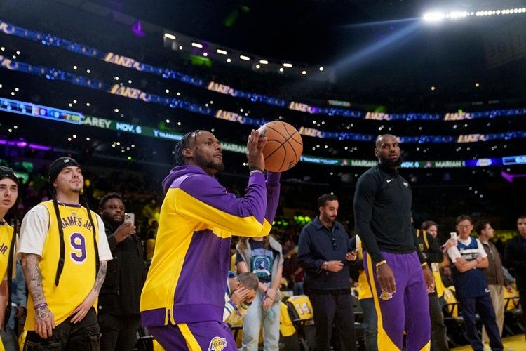 Bronny James 訓練一切如常 不關注有關老爸的猜測