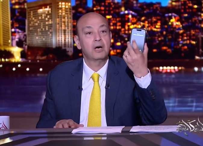 بعد عاصفة الانتقادات.. عمرو أديب: شيرين مش أقل من صلاح وميسي