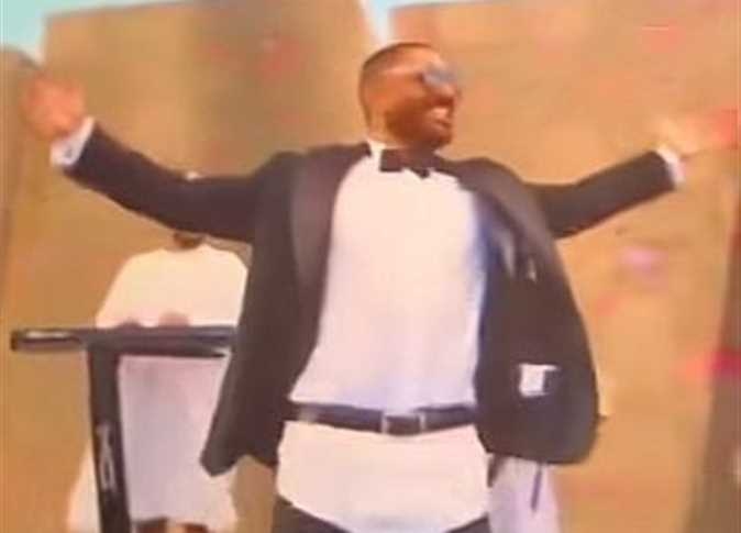 هل تنبأ فيلم «ريستارت» بقطع الإنترنت عن مصر؟ تامر حسني يجيب (فيديو مسرب)