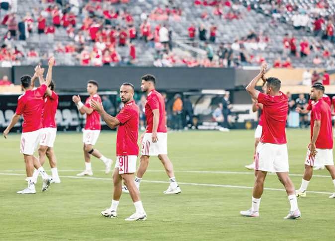 لاعب الزمالك السابق: «الأهلي عايش من خيرنا ومن غيرنا ميبقاش حاجة»