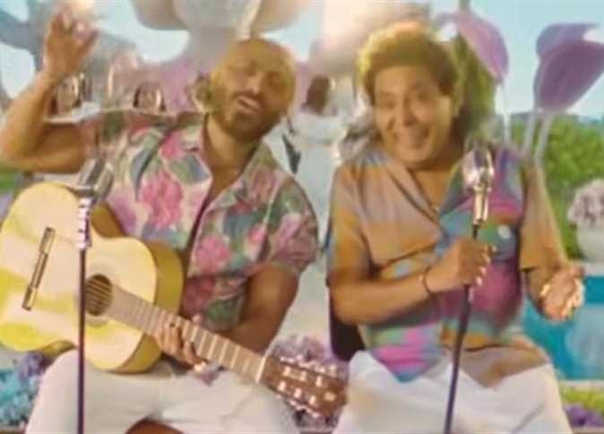 محمد منير وتامر حسني يشعلان السوشيال ميديا بـ برومو دويتو «الذوق العالي» (فيديو)