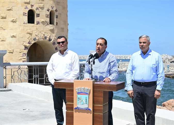 رئيس الوزراء: توجيه بإحلال العقارات الآيلة للسقوط وحماية شواطئ الإسكندرية من تغيرات المناخ