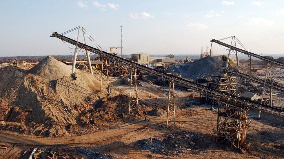 Canadian company suspends operations after African mine death