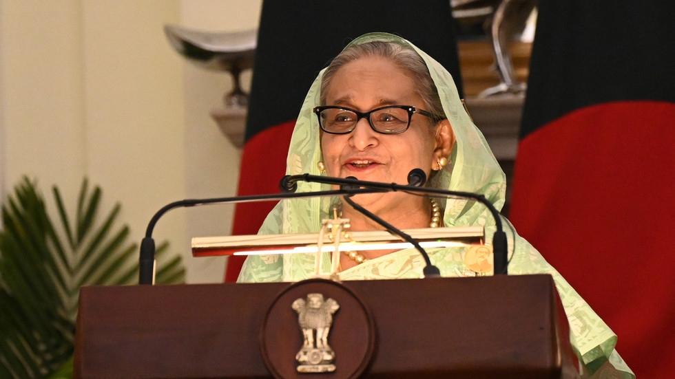 Ex-Bangladeshi PM sentenced to 6 months in prison