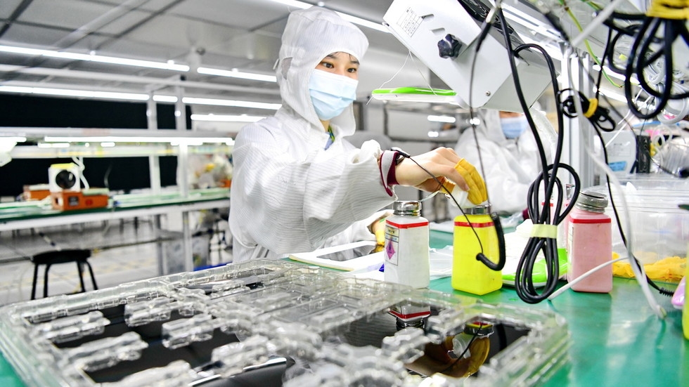 iPhone maker sends India-based Chinese employees home
