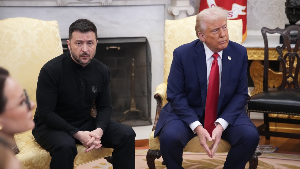 US still ‘giving weapons' to Kiev