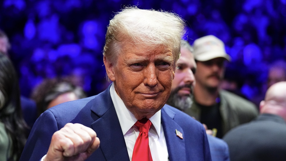 Trump announces White House UFC fight