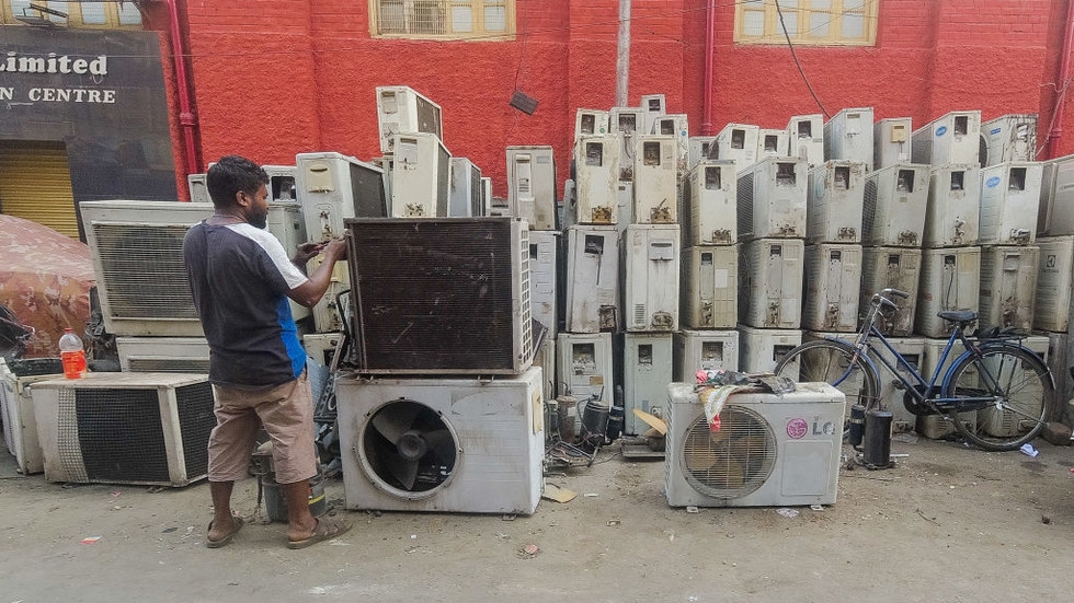 Multinationals sue India over e-waste recycling rules