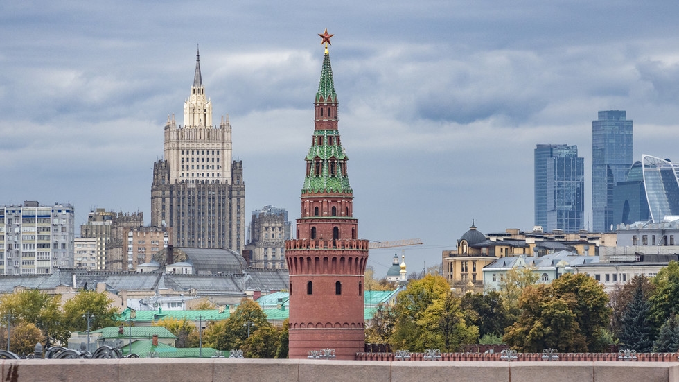 Kremlin explains media restrictions