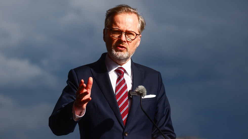 EU neighbor urges Slovakia to lift Russia sanctions veto