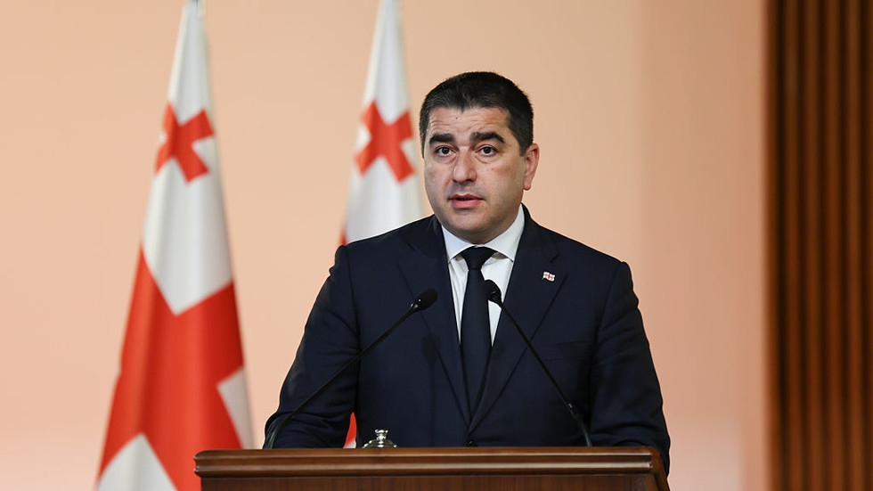 EU applicant's top MP compares bloc to USSR