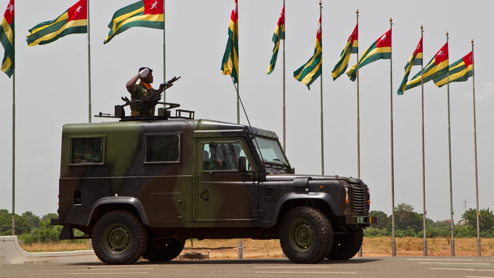 Moscow backs defense deal with African state
