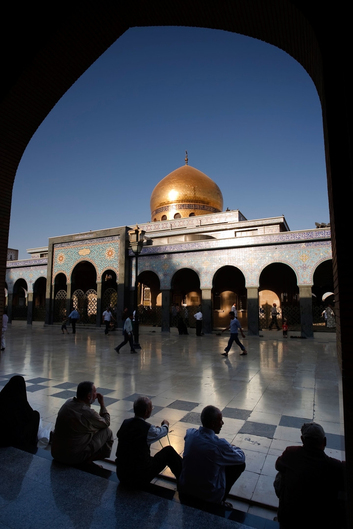 الرئاسة السورية تنفي إصدار قرار بمنع إقامة المجالس الحسينية بمنطقة السيدة زينب
