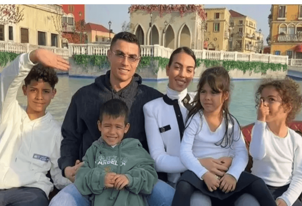رونالدو يخطط للعيش بقية حياته في السعودية ويفصح عن السبب الحقيقي وراء قراره (فيديو)