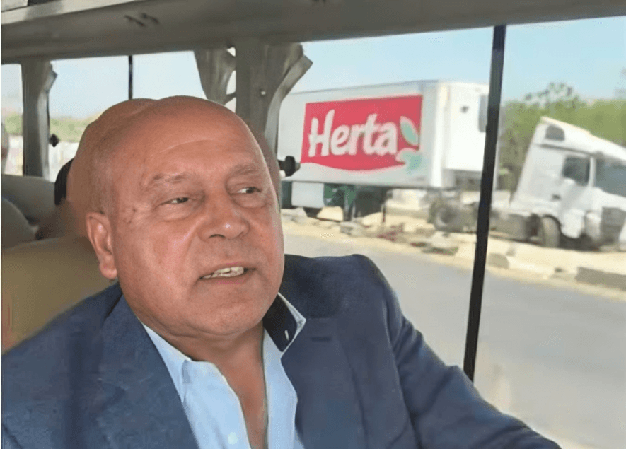 مفاجأة غير سارة لوزير مصري خلال جولته على طريق حادث المنوفية المروع