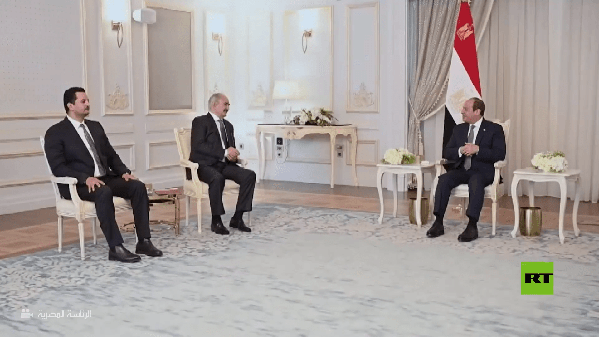 الرئيس المصري يستقبل قائد الجيش الوطني الليبي خليفة حفتر في العلمين